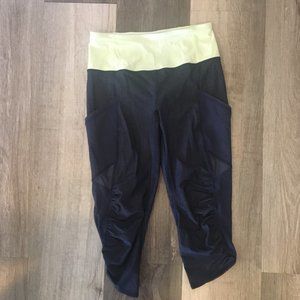 Women's 'LULULEMON' Capri Leggings